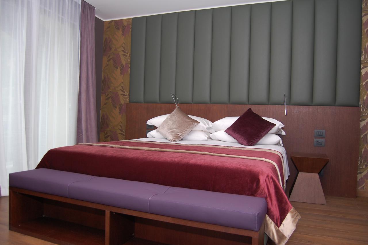 National Park Hotel & Spa Cotronei Bagian luar foto