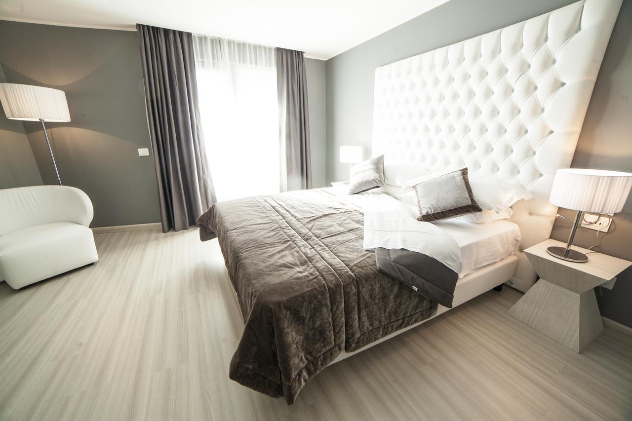 National Park Hotel & Spa Cotronei Bagian luar foto